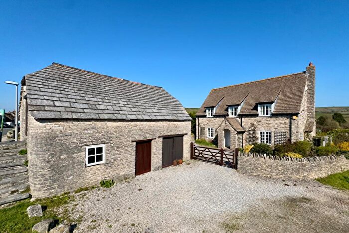 3 Bedroom Detached House For Sale In Corfe Castle, BH20