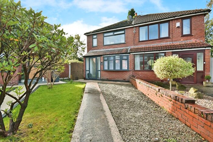 2 Bedroom Semi-Detached House To Rent In Knowl Close, Manchester, M34