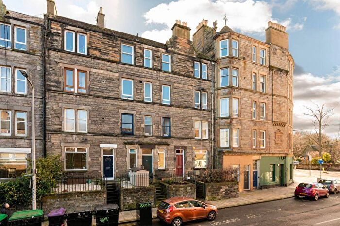 3 Bedroom Flat For Sale In Meadowbank Terrace, Edinburgh, EH8