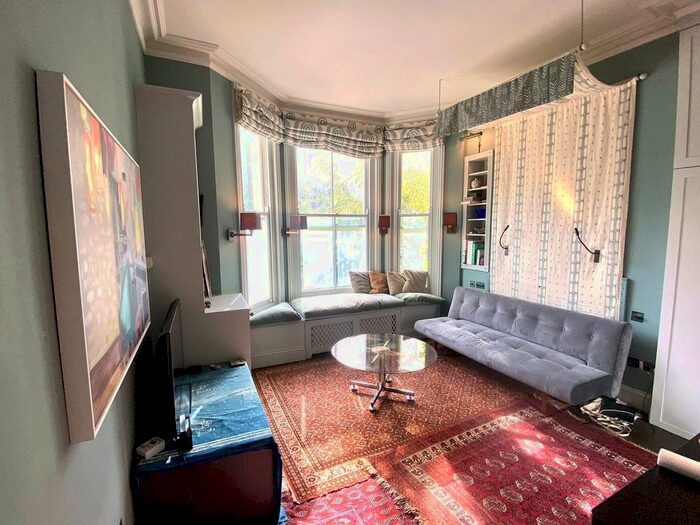 1 Bedroom Studio To Rent In Cambridge Gardens, London, W10
