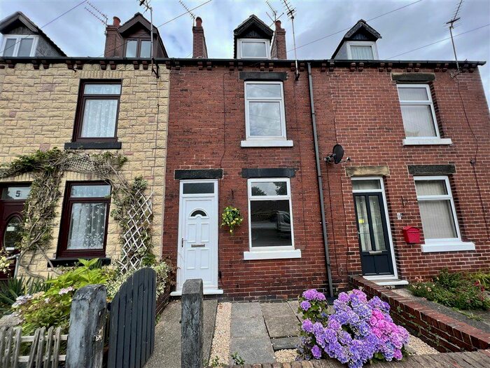 3 Bedroom Terraced House To Rent In Cemetery Road, Ryhill, WF4