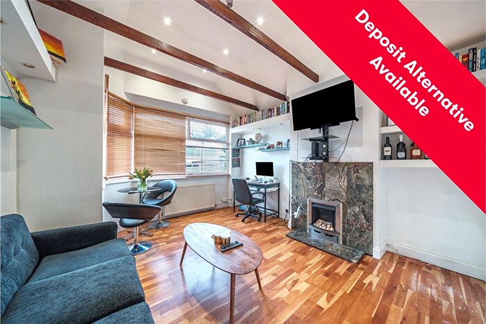 1 Bedroom Maisonette To Rent In Oak Tree Dell, Kingsbury, London, NW9