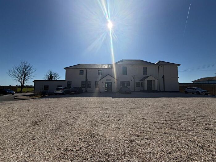 2 Bedroom Flat To Rent In Woodfield House, Tangmere Road, Chichester, PO20