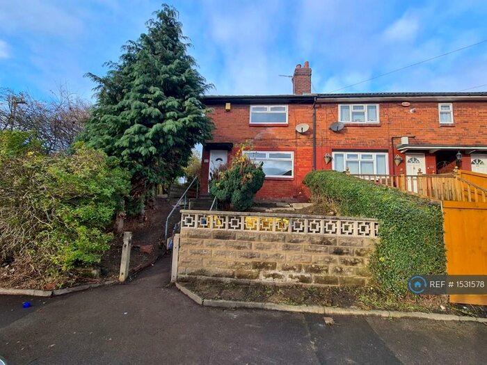 2 Bedroom End Of Terrace House To Rent In Wykebeck Road, Leeds, LS9