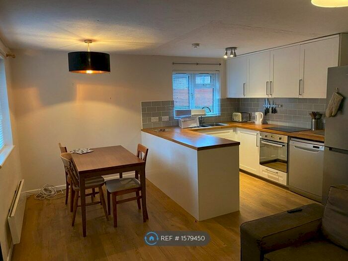 2 Bedroom Flat To Rent In Southerngate Way, London, SE14