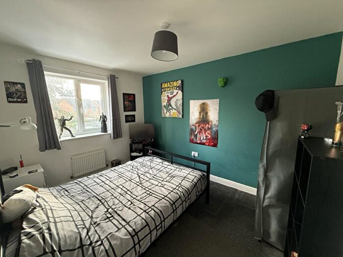 3 Bedroom Detached House For Sale In Hyde Park Road, Kingswood, Hull, HU7