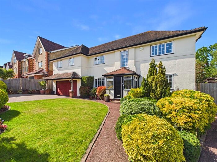 5 Bedroom Detached House For Sale In Cumberland Road, Bromley, BR2