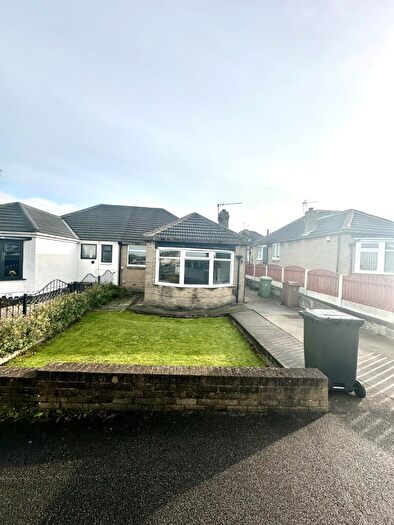 2 Bedroom Bungalow To Rent In Kingswear Crescent, Leeds, LS15