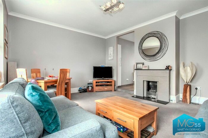 2 Bedroom Flat To Rent In Somerset Road, New Barnet, Hertfordshire, EN5