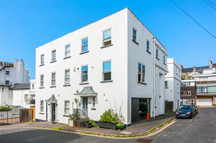 3 Bedroom End Of Terrace House To Rent In Rock Grove, Brighton, BN2