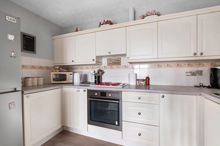 1 Bedroom Flat For Sale In Corinthian Court, Alcester, B49