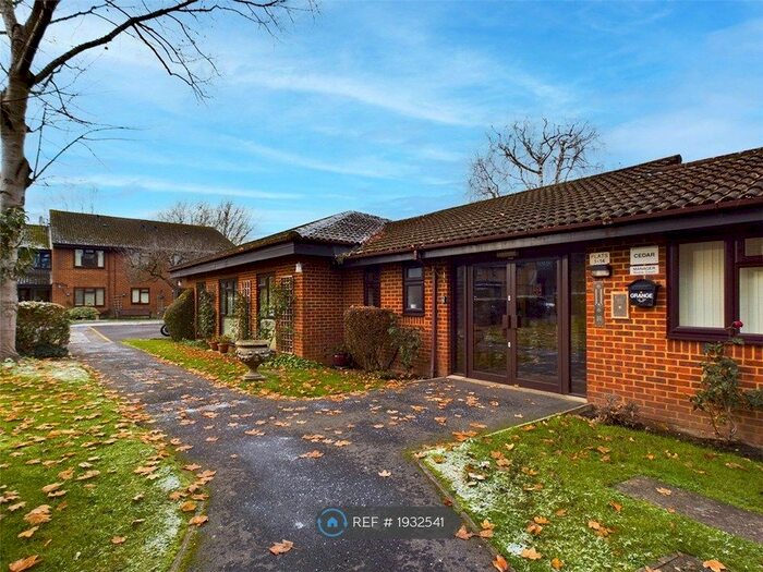 1 Bedroom Flat To Rent In Tarragon Drive, Guildford, GU2