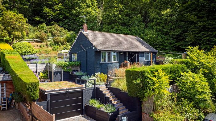 3 Bedroom Detached House For Sale In Phillips Hatch, Wonersh, GU5