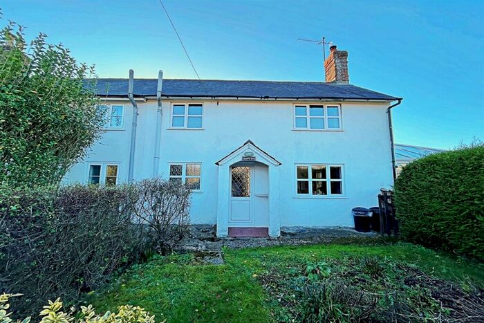 3 Bedroom Semi-Detached House For Sale In Damerham, SP6
