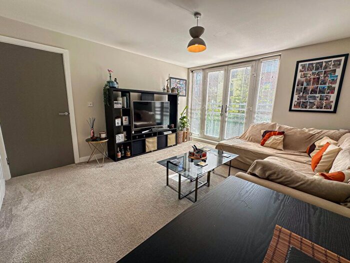 2 Bedroom Apartment For Sale In Colombo Square, Worsdell Drive, Gateshead, NE8
