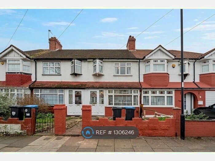 3 Bedroom Terraced House To Rent In Bedford Road, London N9