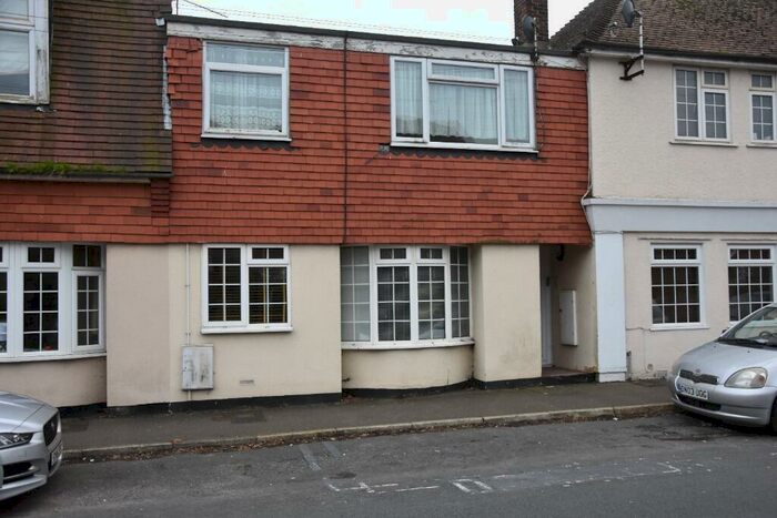 2 Bedroom Flat To Rent In Angmering Way, Rustington, BN16
