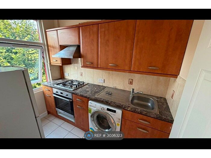 1 Bedroom Flat To Rent In Links Road, London, SW17