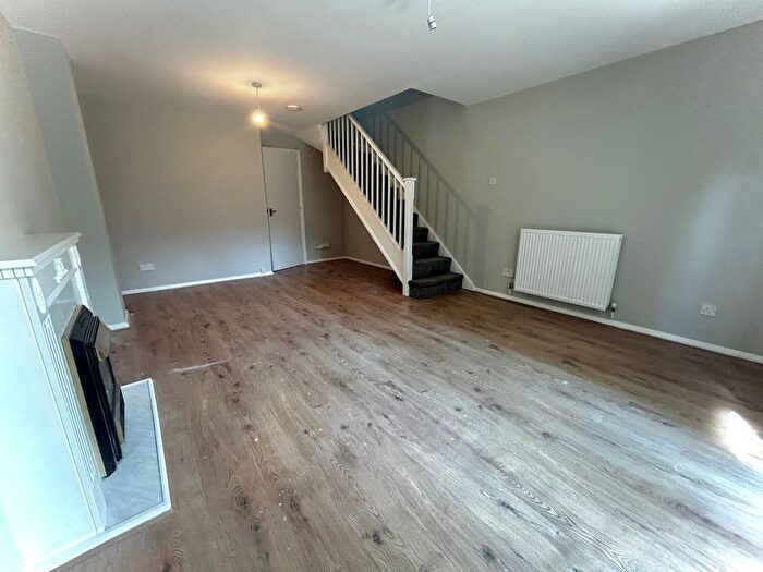 2 Bedroom Semi-Detached House To Rent In Baron Close, Belmont, Sutton, SM2