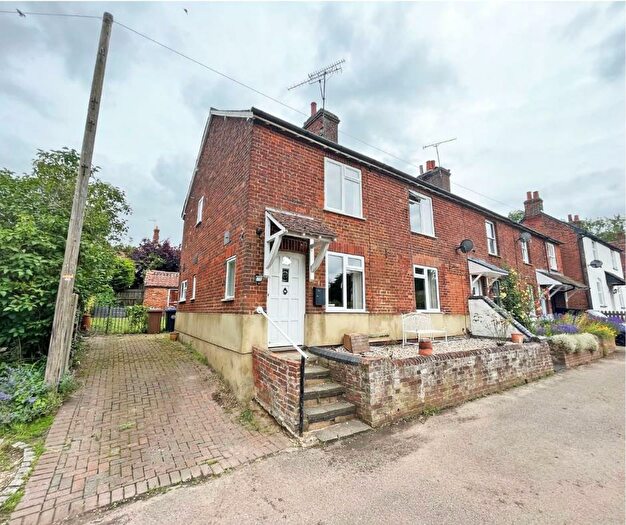 3 Bedroom House For Sale In Beecroft Lane, Stevenage, SG2