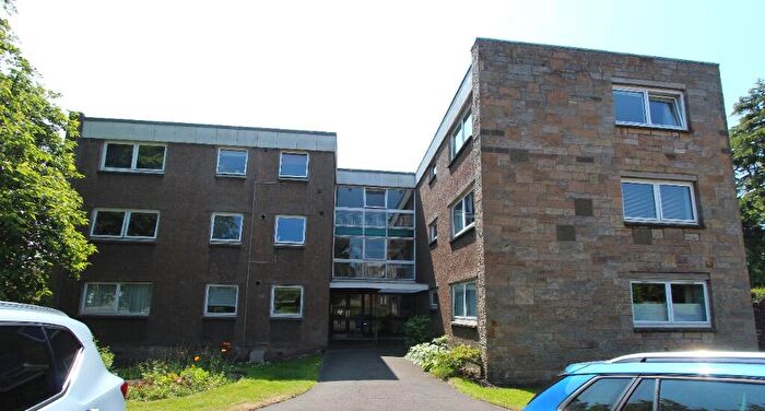 3 Bedroom Flat To Rent In Monkwood Court, Marchmont, Edinburgh, EH9