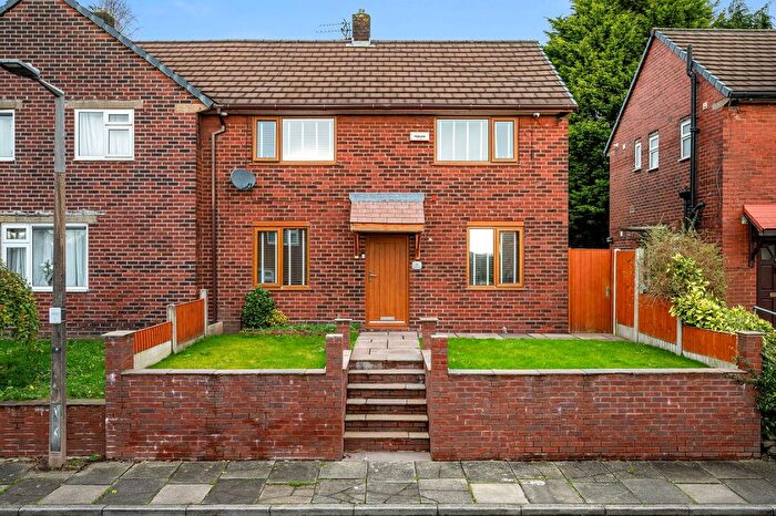 3 Bedroom Semi-Detached House For Sale In Pear Avenue, Bury, BL9