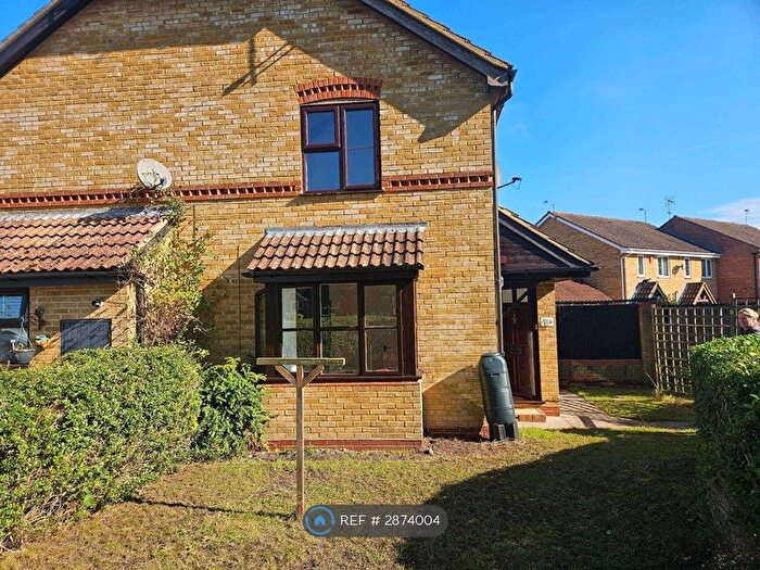 1 Bedroom Terraced House To Rent In Churchill Crescent, Yateley, GU46