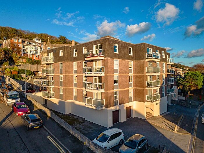 2 Bedroom Flat For Sale In Shrubbery Avenue, Weston-Super-Mare, BS23