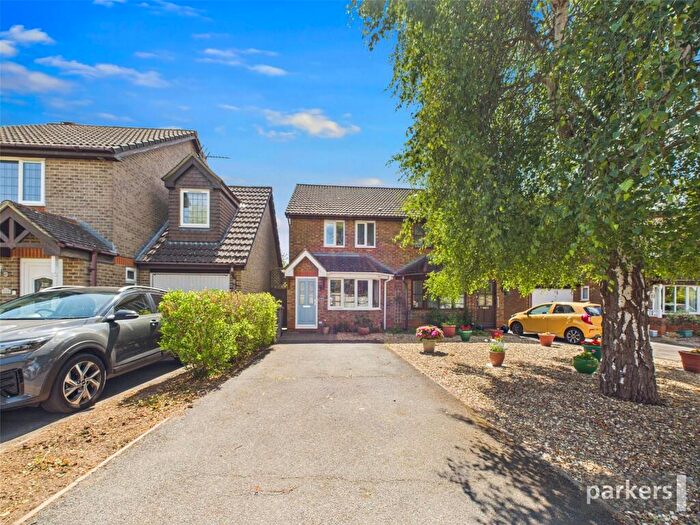 2 Bedroom Semi-Detached House For Sale In Orchard Grove, Caversham, Reading, Berkshire, RG4