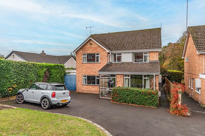 4 Bedroom Detached House For Sale In Walkwood Road, Hunt End, Redditch, B97