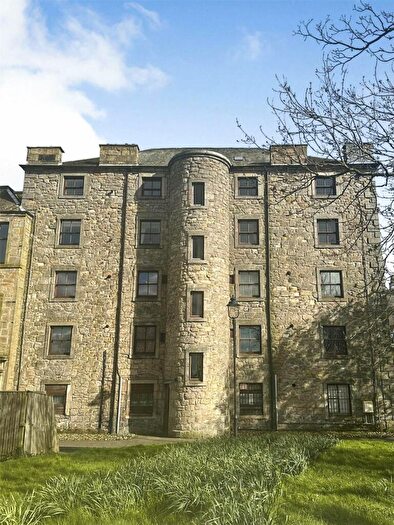 1 Bedroom Flat To Rent In Waggon Road, Bo'ness, Stirlingshire, EH51
