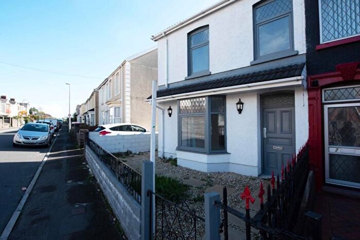 3 Bedroom Semi-Detached House For Sale In Caswell Street, Llanelli, SA15