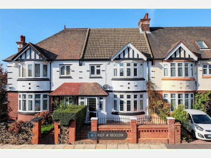 3 Bedroom Terraced House To Rent In Grange Road, Kent, DA11