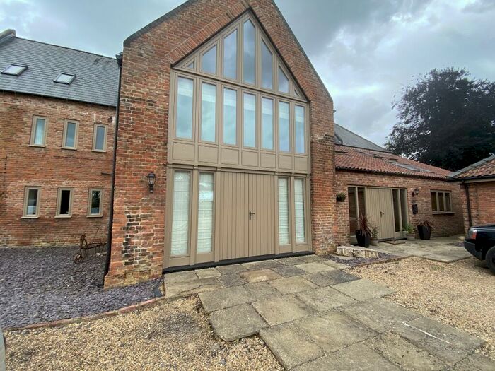 4 Bedroom Barn Conversion To Rent In Rhoon Road, Terrington St. Clement, King's Lynn., PE34