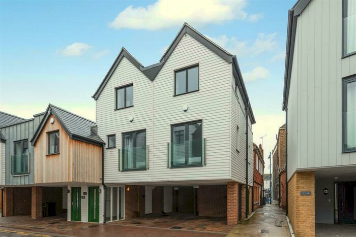2 Bedroom Commercial Property For Sale In Sea Street, Whitstable, CT5