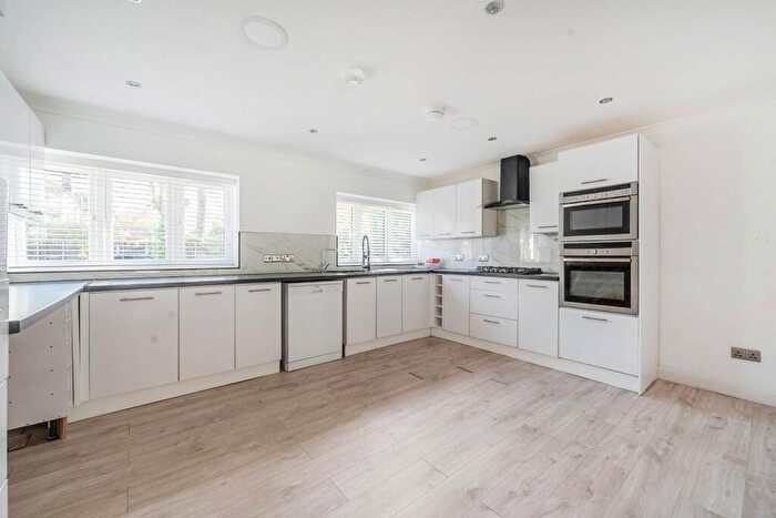 4 Bedroom Detached House To Rent In Bourne End Road, Northwood, HA6