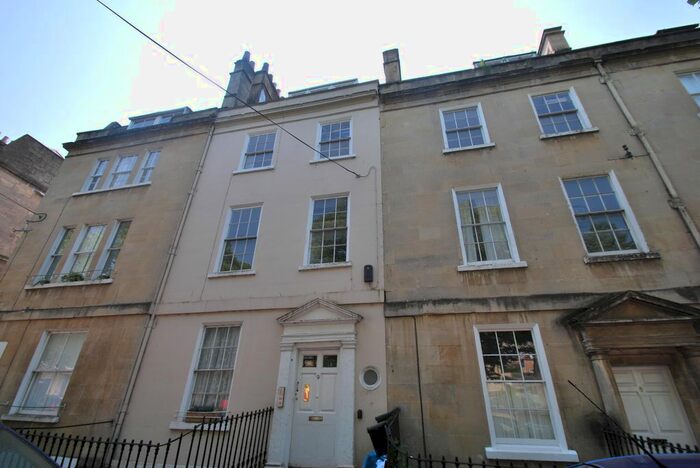 1 Bedroom Flat To Rent In Kensington Place, Bath, BA1