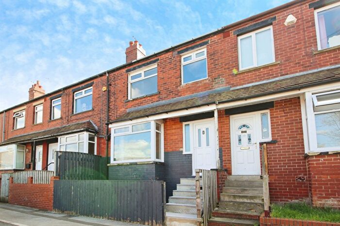 3 Bedroom Terraced House For Sale In Washington Terrace, Leeds, LS13