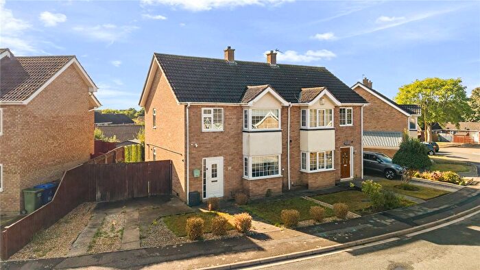 3 Bedroom Semi-Detached House For Sale In Walnut Crescent, Cleethorpes, N E Lincs, DN35