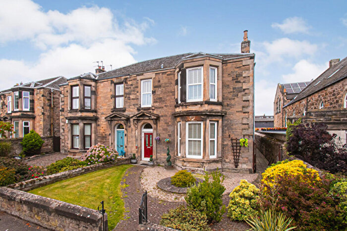 4 Bedroom Semi-Detached House For Sale In Victoria Road, Kirkcaldy, KY1