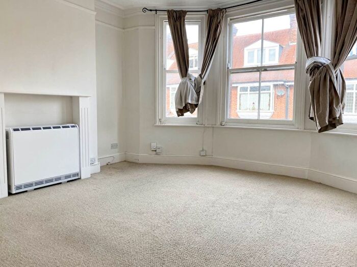 1 Bedroom Flat To Rent In Lime Hill Road, Tunbridge Wells, TN1