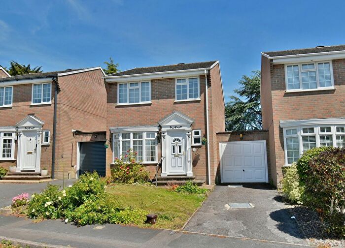 3 Bedroom Detached House For Sale In Laburnum Close, Ferndown, BH22