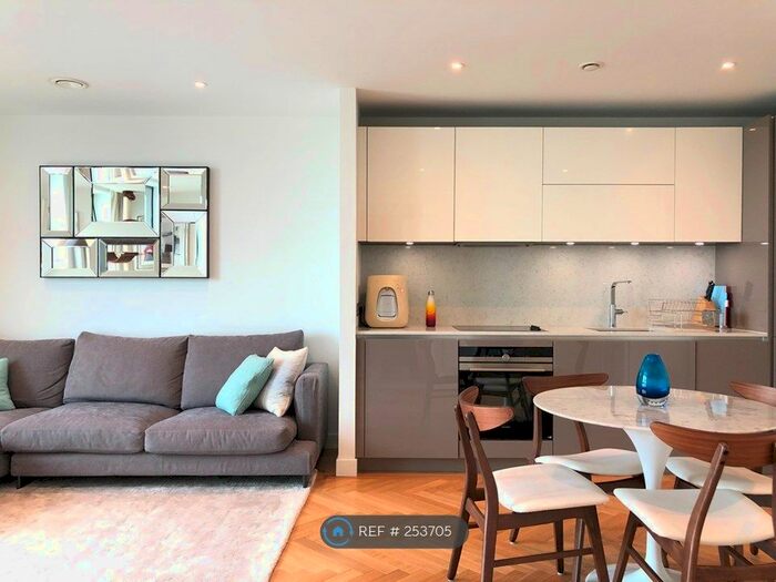 1 Bedroom Flat To Rent In Southwark Bridge Road, London, SE1