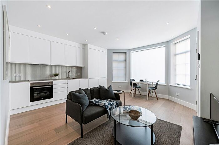 1 Bedroom Flat For Sale In Caxton Road, London, Shepherd's Bush, W12