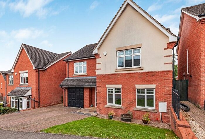 4 Bedroom Detached House For Sale In Claypits, Banbury, OX16