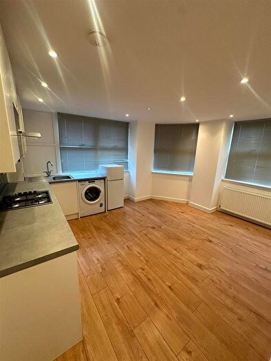 1 Bedroom Flat To Rent In Rickfords Hill, Aylesbury, HP20