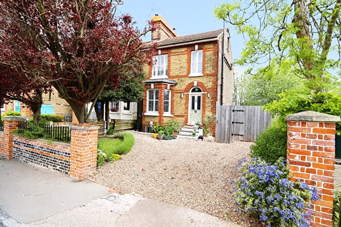 3 Bedroom Property For Sale In Roebuck Road, Rochester, ME1