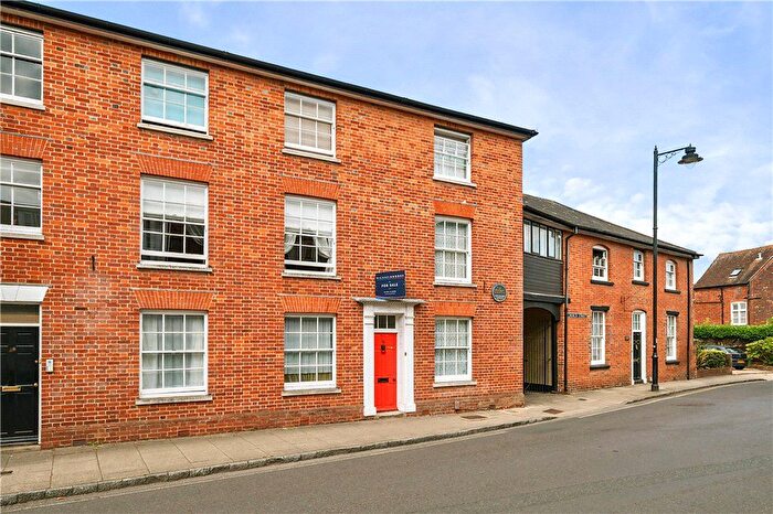 4 Bedroom Terraced House For Sale In Church Street, Romsey, Hampshire, SO51