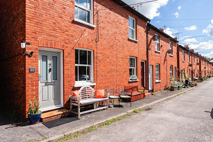 3 Bedroom End Of Terrace House For Sale In Dene Street Gardens, Dorking, RH4