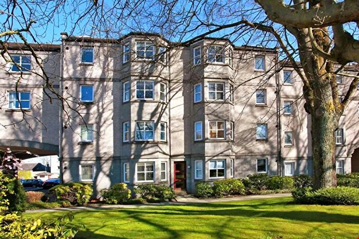 2 Bedroom Flat To Rent In Holburn Street, Aberdeen, AB10